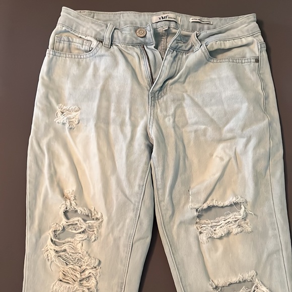 YMI Jeans - Picture 2 of 4